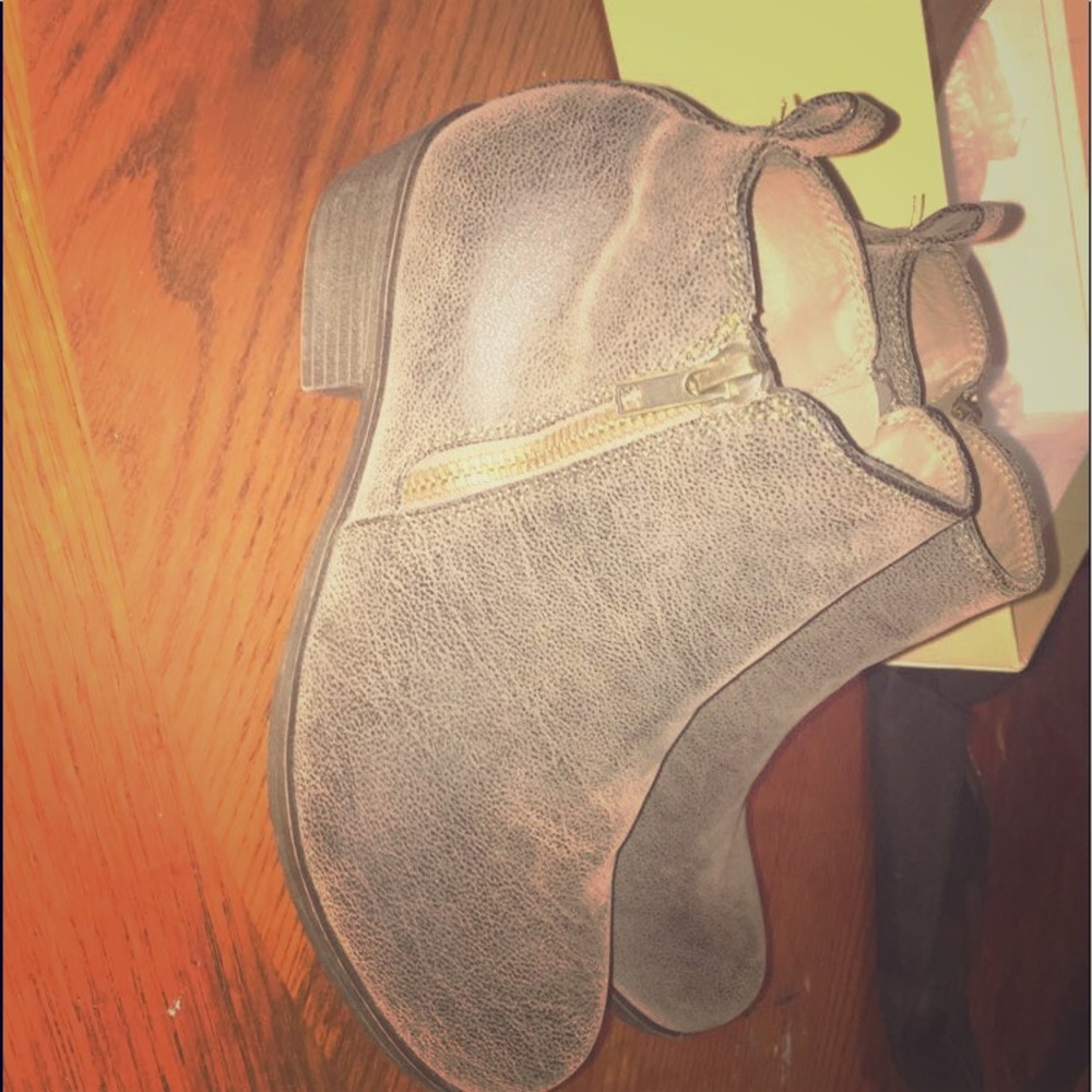 Ankle boots